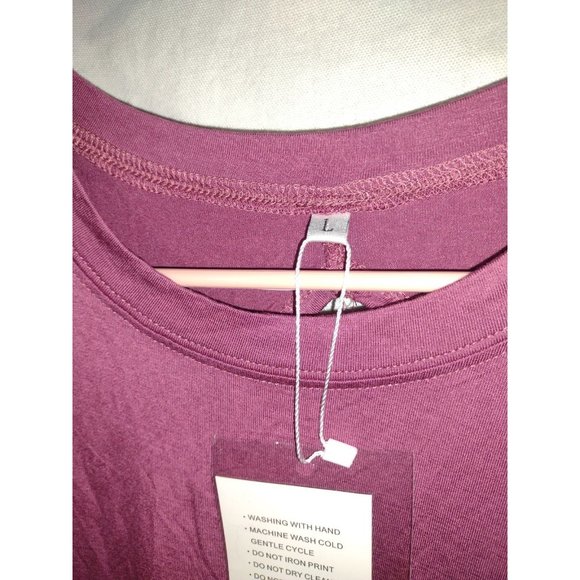 NWT Sportswear Large active Mippo tank top with slit in the back cute - Picture 5 of 6